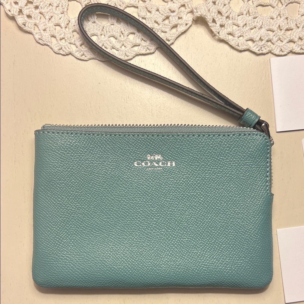 Coach F58032 Corner Zip Wristlet Crossgrain Leather - Marine